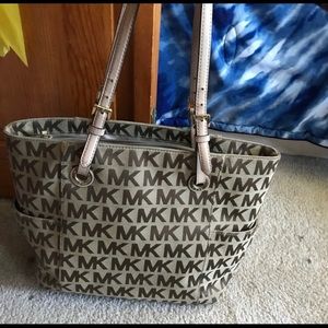 Michael Kors Signature Tote